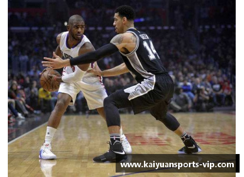 NBA空接破板：高空飞人的壮观集锦